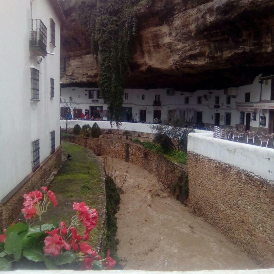 La Casa Del Rio Apartment Setenil De Las Bodegas ภายนอก รูปภาพ